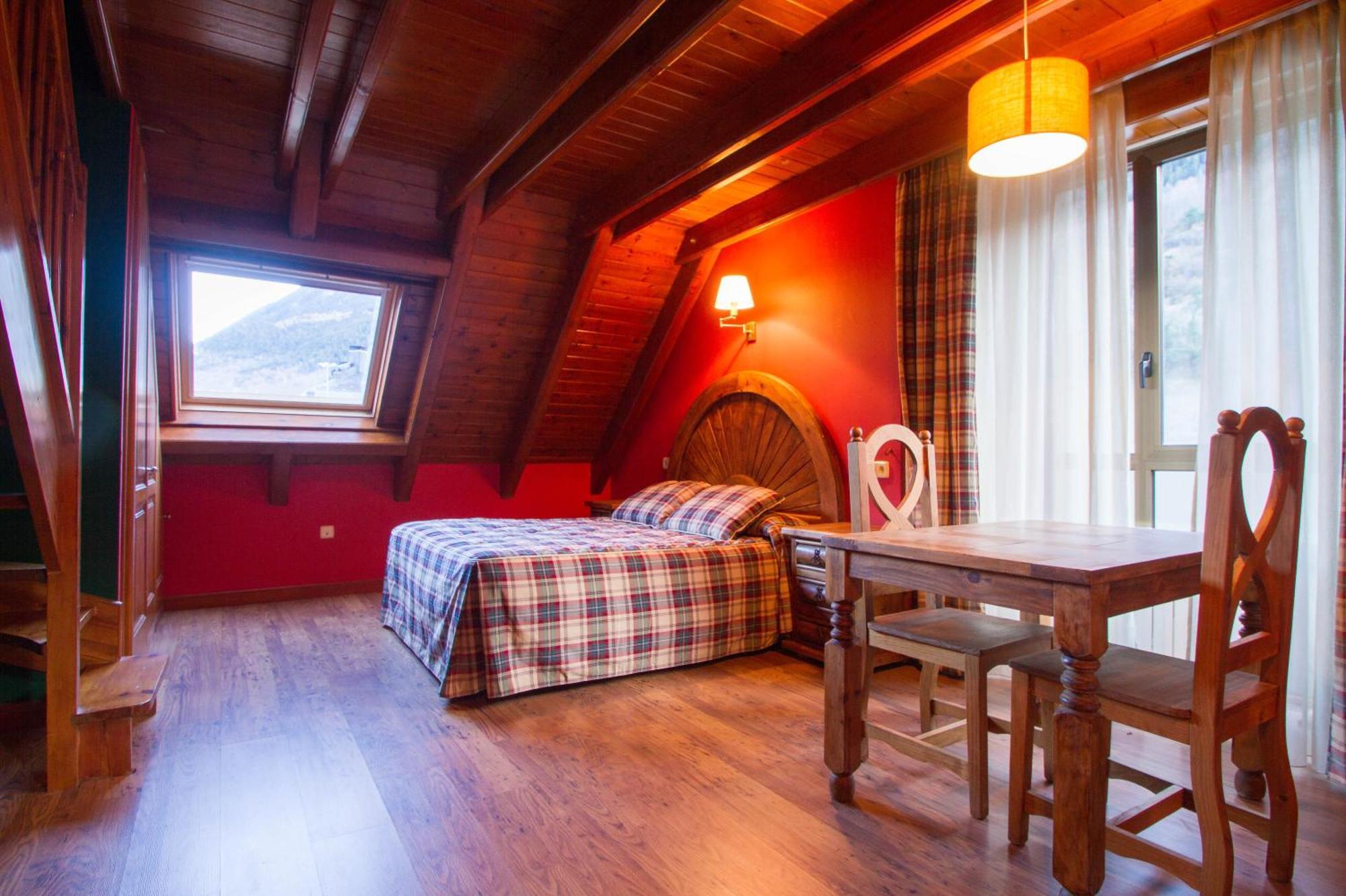 Gran Chalet Hotel & Petit Spa Vielha Zewnętrze zdjęcie