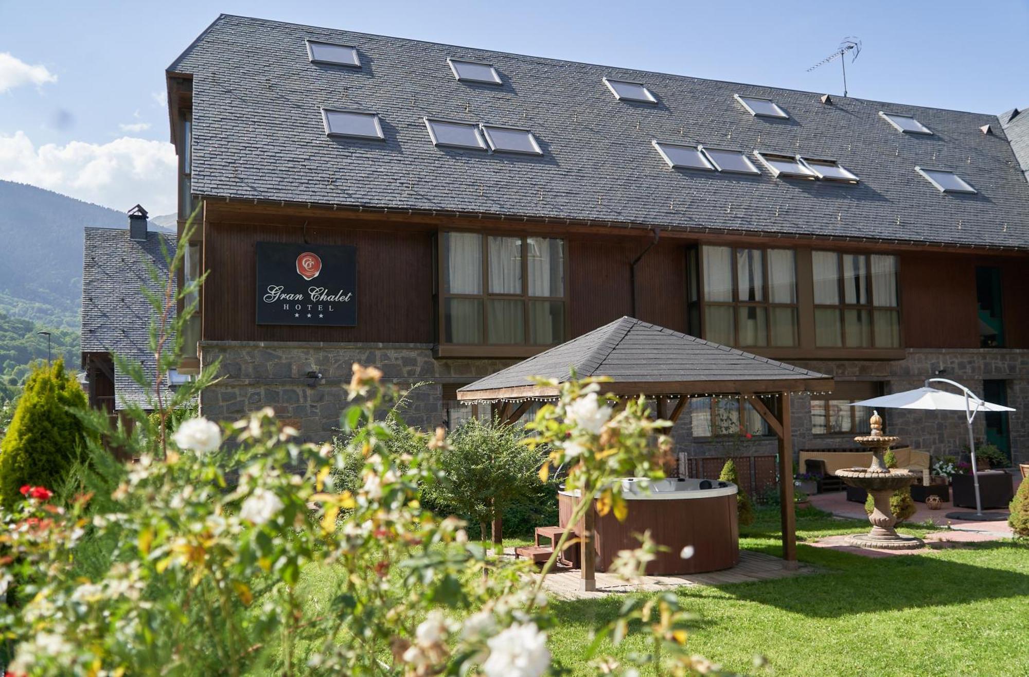 Gran Chalet Hotel & Petit Spa Vielha Zewnętrze zdjęcie