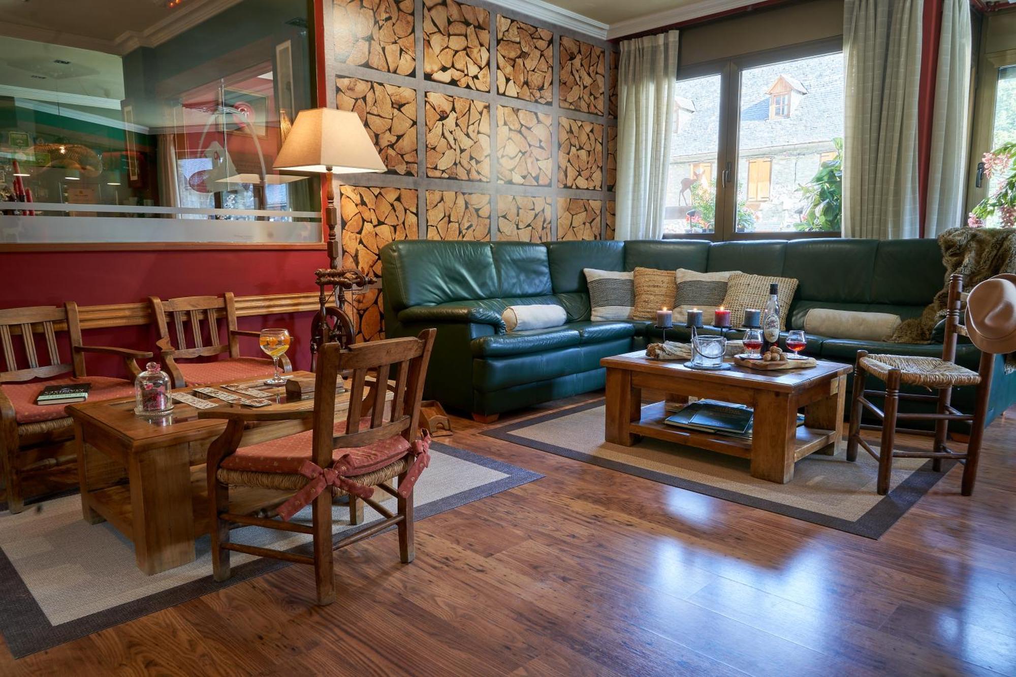 Gran Chalet Hotel & Petit Spa Vielha Zewnętrze zdjęcie